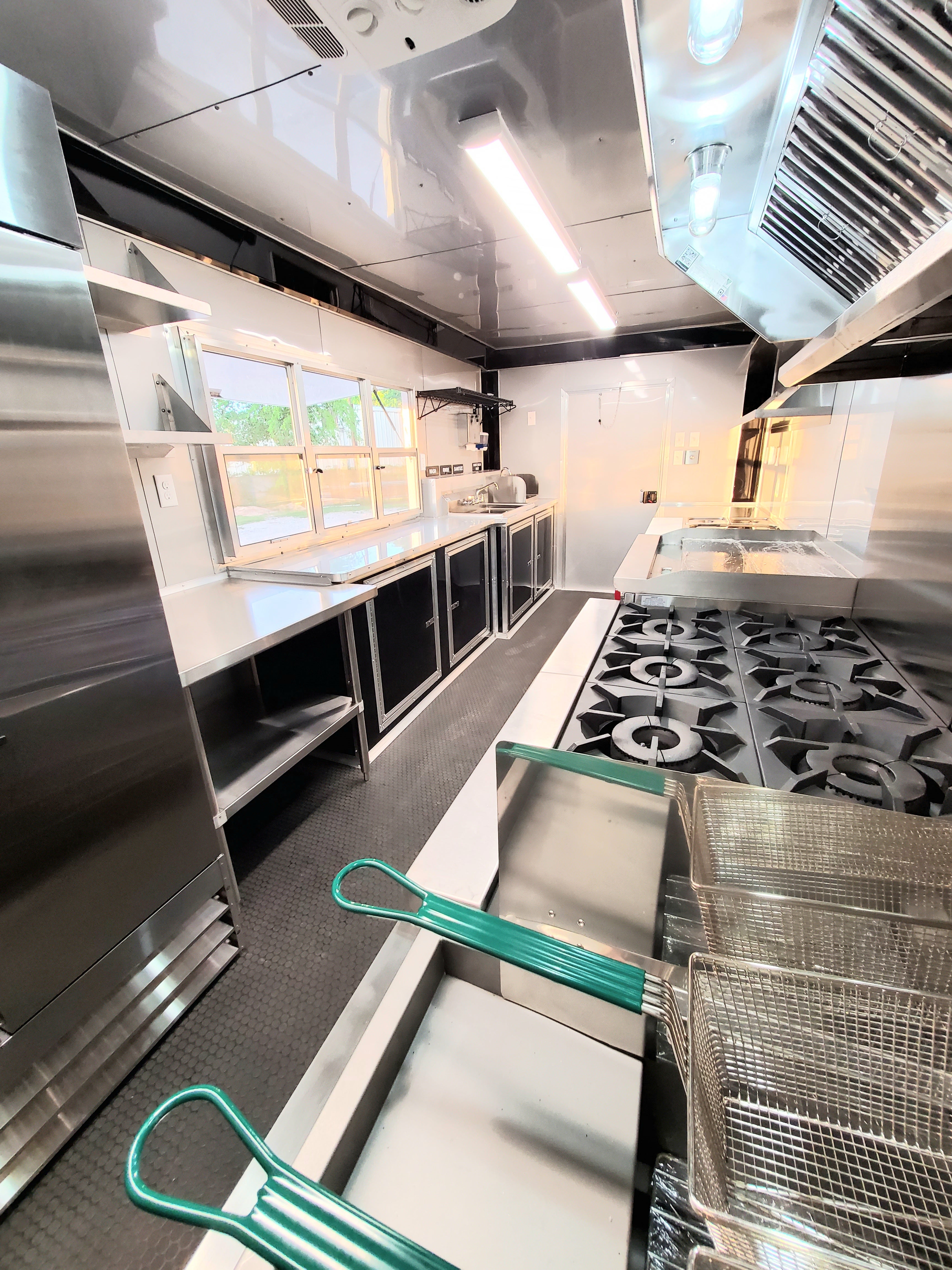 18ft Mobile Kitchen