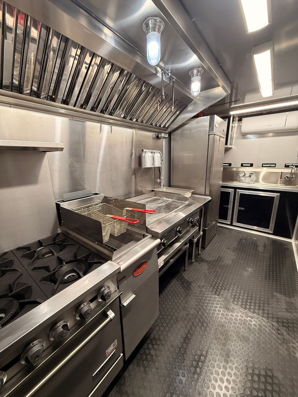 14 FT Yellow Cooking Trailer