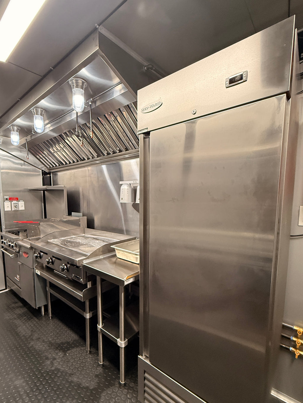 14 FT Yellow Cooking Trailer