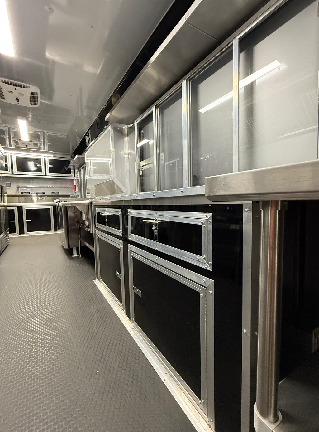 40 FT Gooseneck Smoker Concession