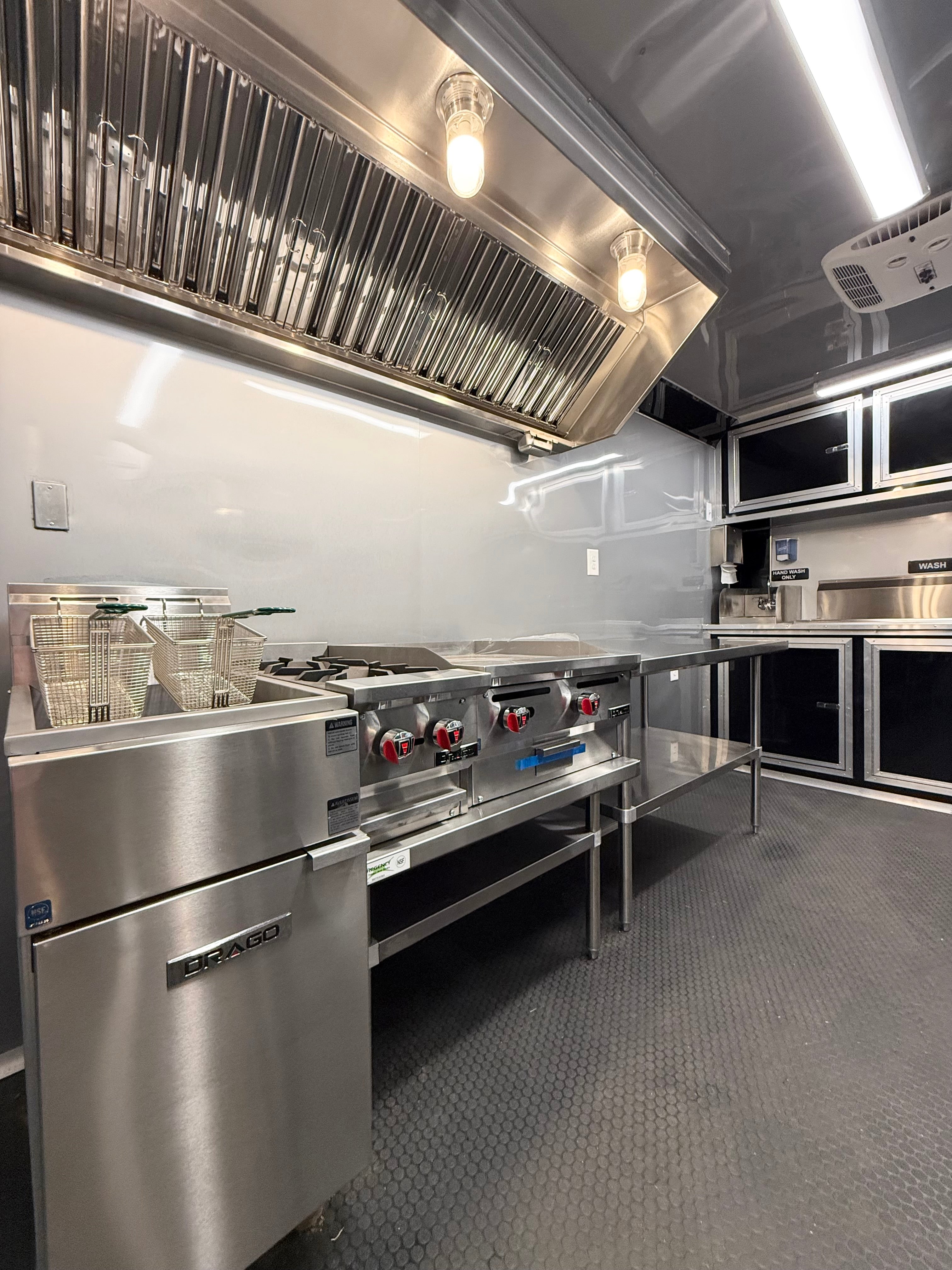 14" Charcoal Blackout Kitchen Trailer