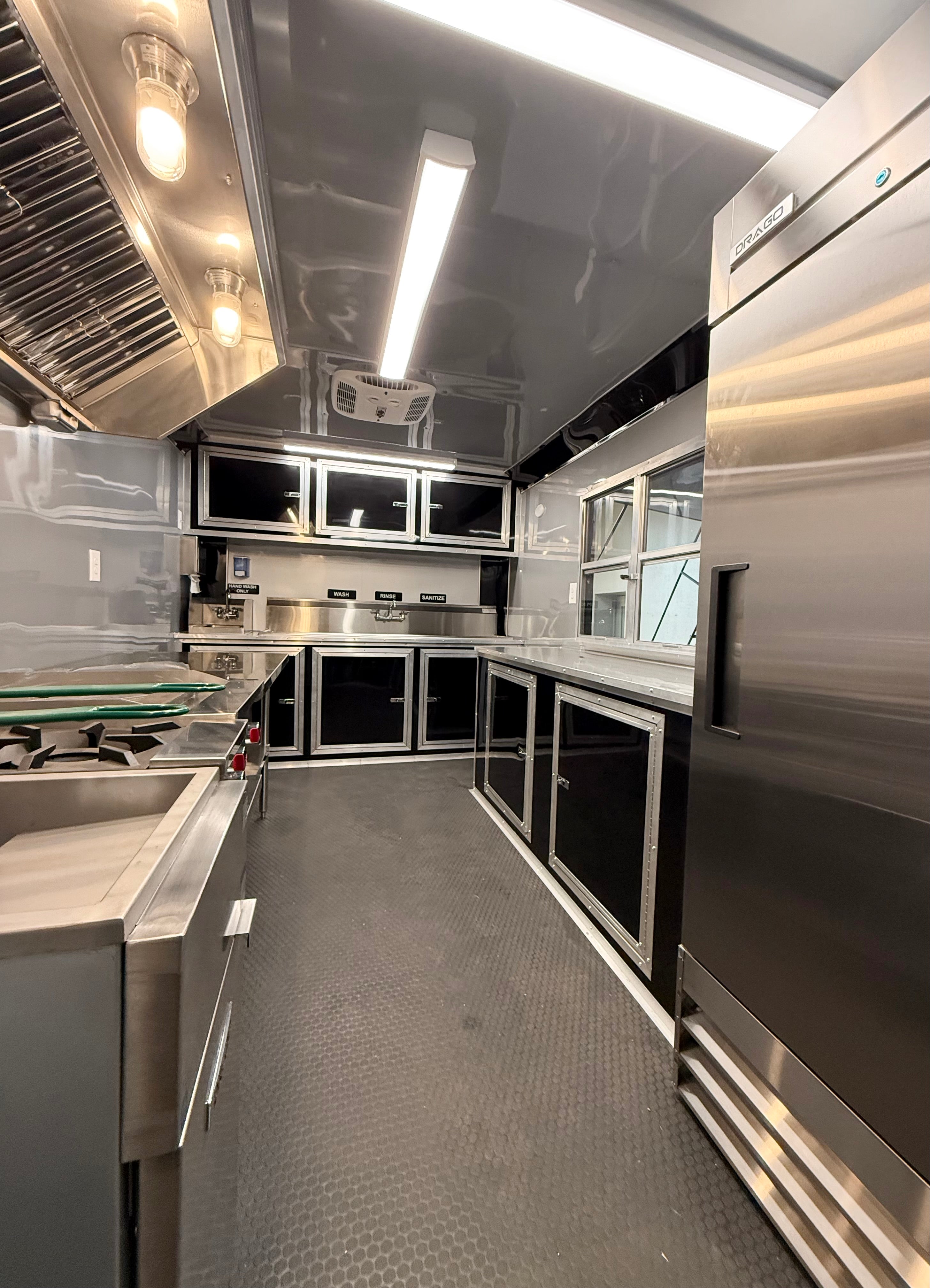 14" Charcoal Blackout Kitchen Trailer